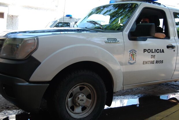 Hallaron a una menor tirada en la calle y bajo los efectos de droga